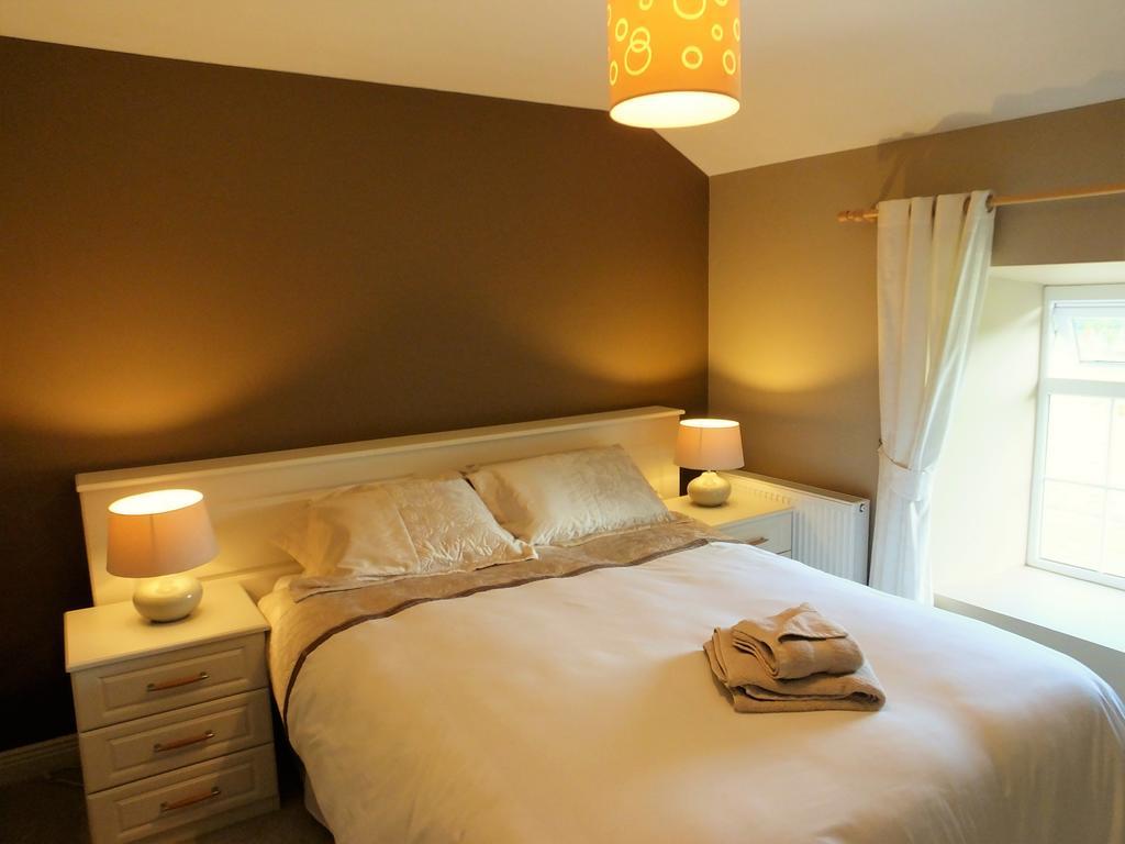 Belle View House Self Catering Hotel Mohill Exterior photo