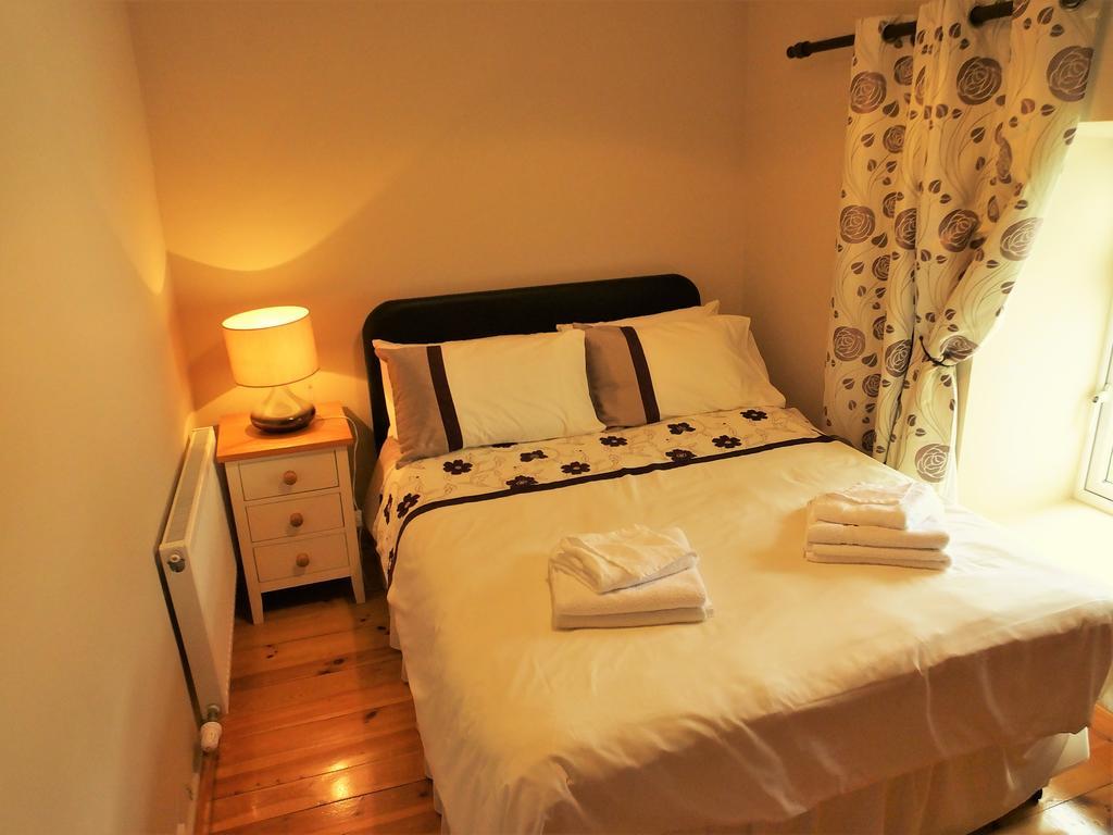 Belle View House Self Catering Hotel Mohill Exterior photo